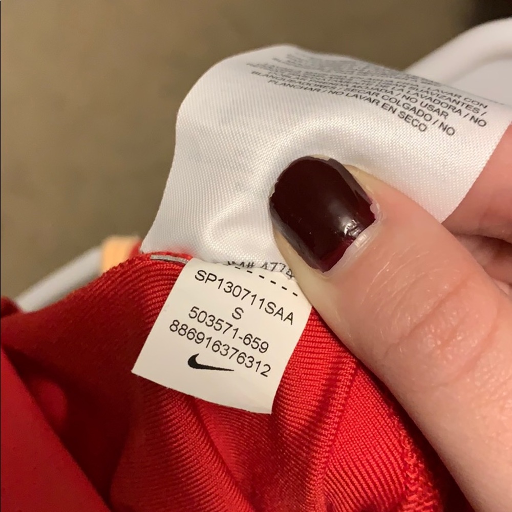 Nike Running Tanktop - Picture 4 of 4